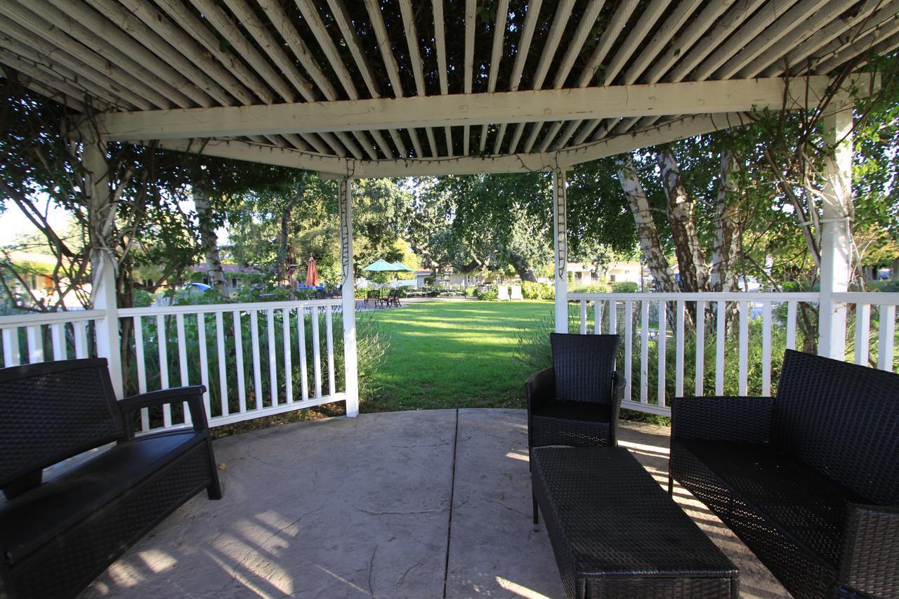 Meadowlark Inn Solvang Extérieur photo